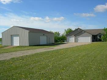 2nd image of 45438 Linda Ln