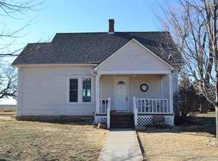 13 Dakota Rd, Windom, KS 67491