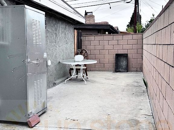 4th image of 3402 Millbury Ave