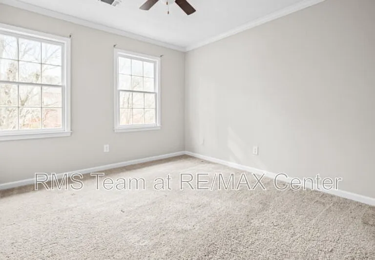 320 Saint Simons Cv — Photo 30