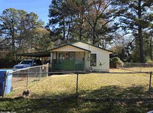 606 Pecan St, Queen City, TX 75572