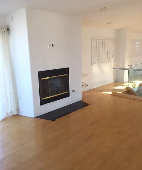 3712 The Strand — Photo 9