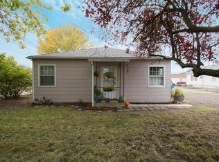 2712 Merriman Rd, Medford, OR 97501