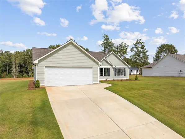 62 Joseph Ln, Hartwell, GA 30643