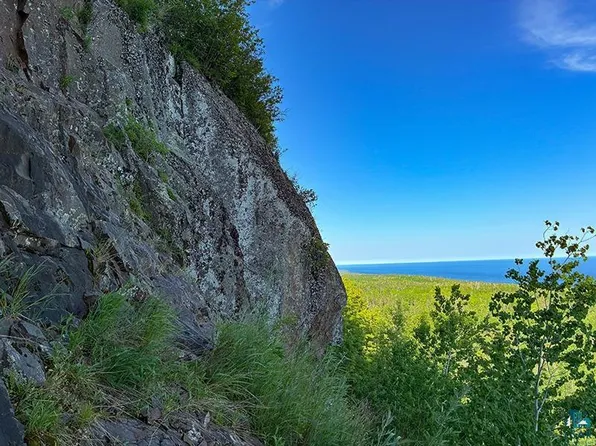379 Onion River Rd, Tofte, MN 55615