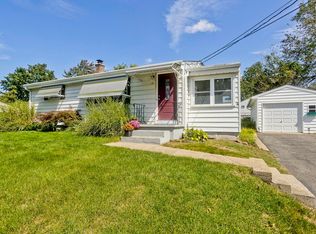 19 Dennis St, Springfield, MA 01118