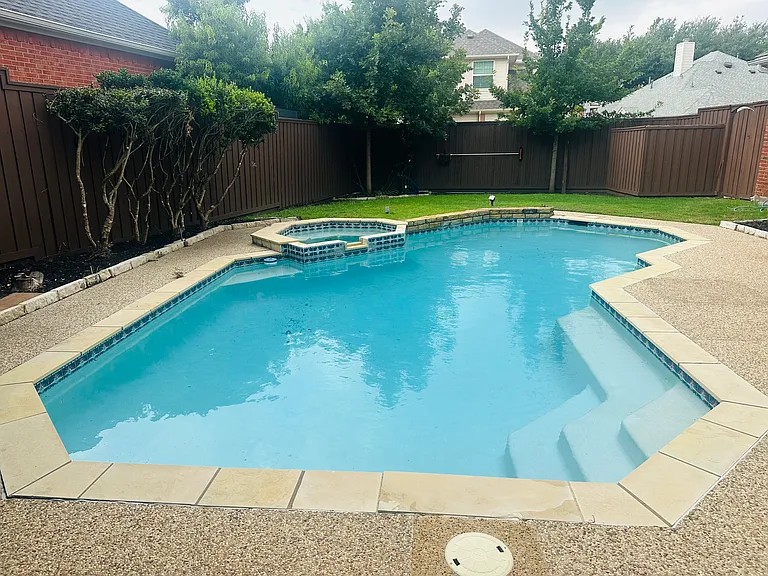 3828 Elgin Dr — Photo 2