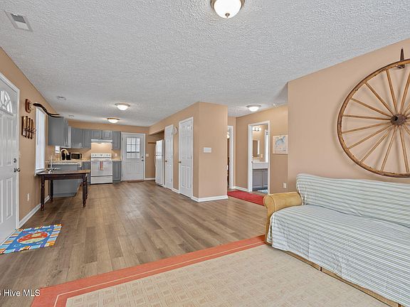 5th image of 200 Bell Creek Drive