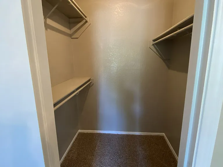 Walnut Creek Apartments — Photo 120
