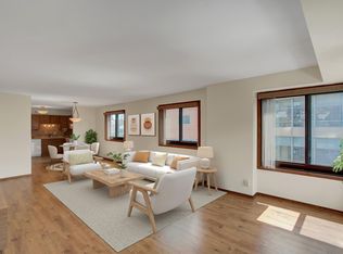 26 10th St W UNIT 502, Saint Paul, MN 55102