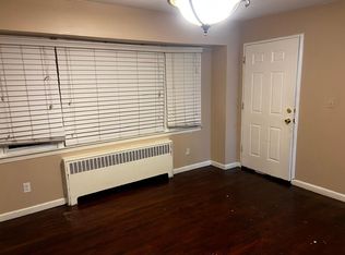 245 Roquette Ave, South Floral Park, NY 11001