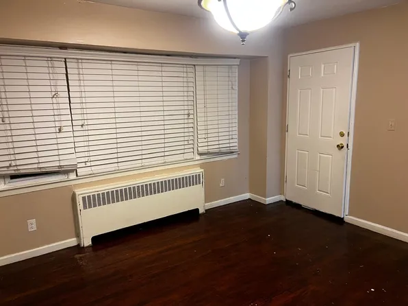 245 Roquette Ave, South Floral Park, NY