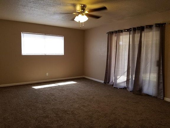 3rd image of 1044 Oxford Ave
