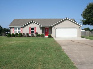 185 W Wind Dr, Newbern, TN 38059