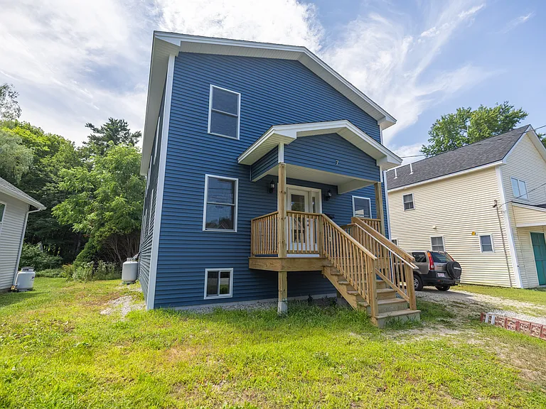 7 Russell Ave #2 — Photo 15