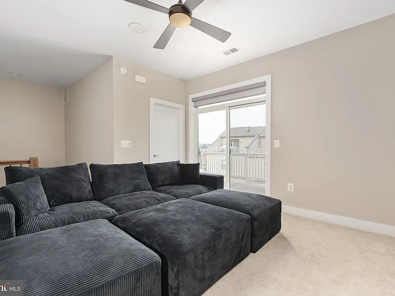 44735 Medway Ter — Photo 45