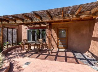 6 Gavilan Pl, Santa Fe, NM 87508