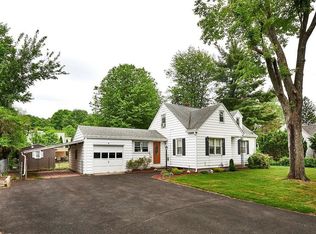 17 Thompson St, East Longmeadow, MA 01028