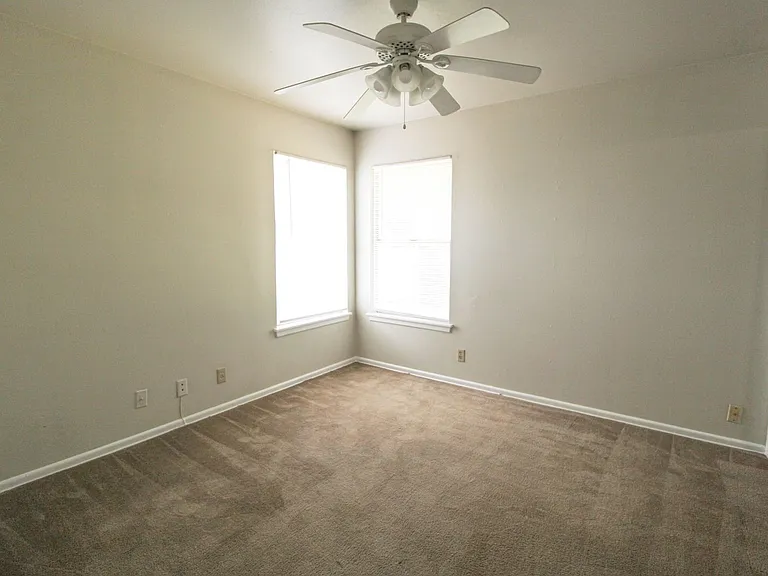 4102 Waikiki Dr — Photo 31