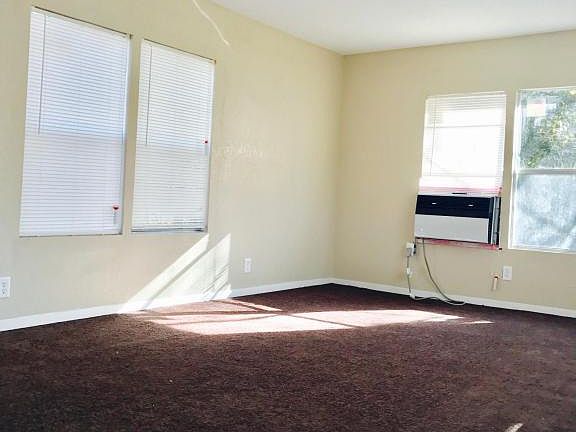2nd image of 2812 Fairview Dr