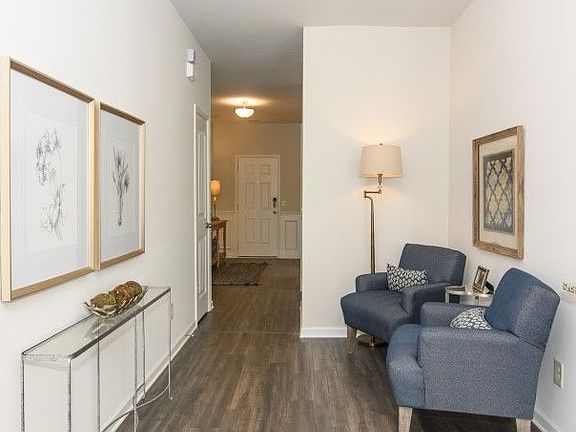 4th image of 300 Springs Crossing Ln #U7ymt5