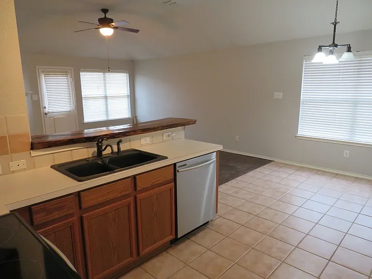 3717 Beatriz Dr — Photo 2