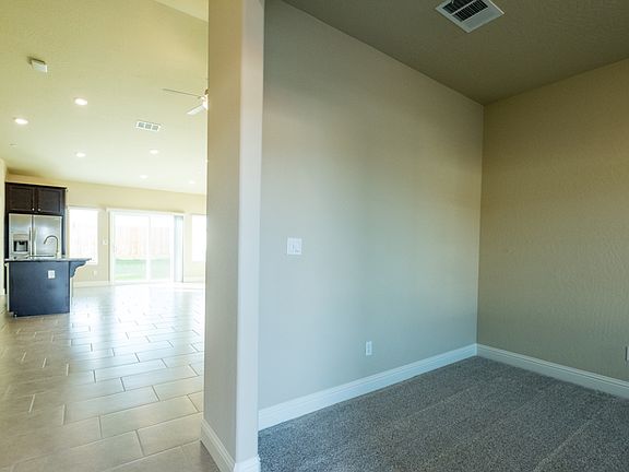 5th image of 1149 Obsidian Ave