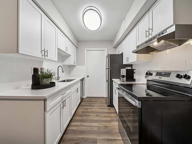 Haven on Long Grove — Photo 30