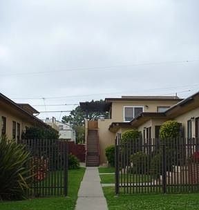 1st image of 836 Chalcedony St