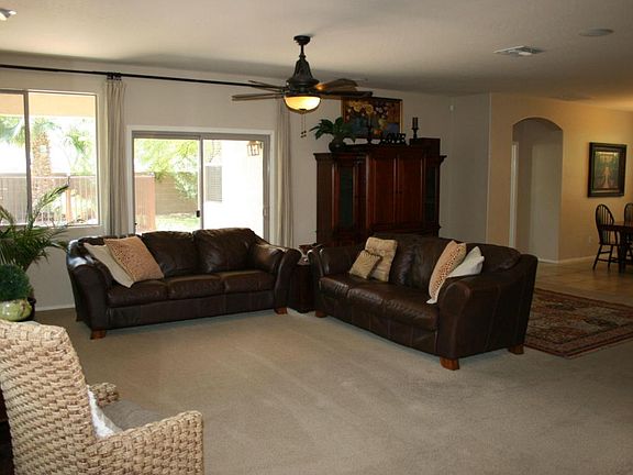 3rd image of 2965 E Ravenswood Dr
