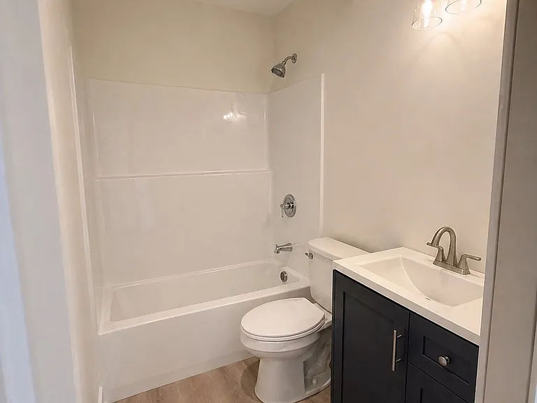 1115 Wise St #C — Photo 4