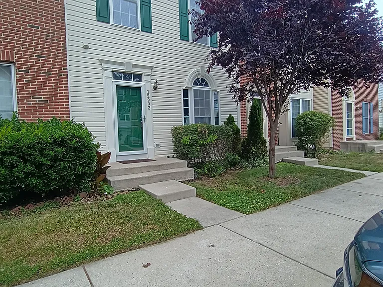 12902 Woods View St — Photo 24