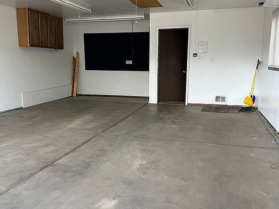 3rd image of 1703 Boswell Dr