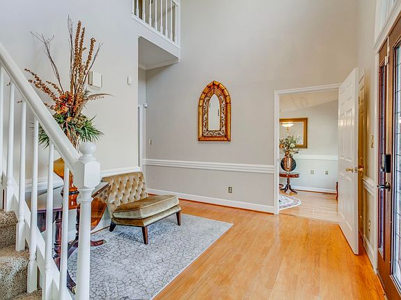 3rd image of 701 Kinlock Ct