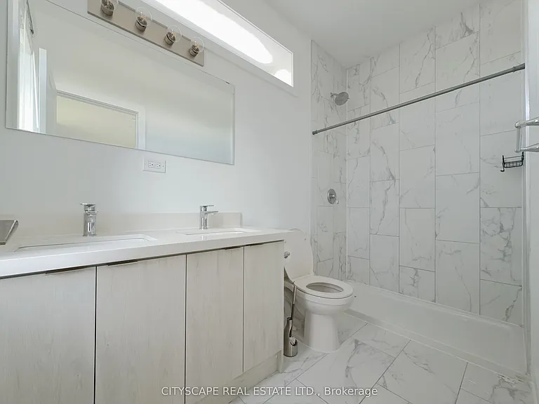 416 Dundas St S #13 — Photo 12