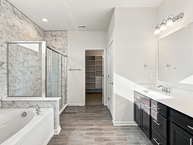 15555 Memorial Way — Photo 24