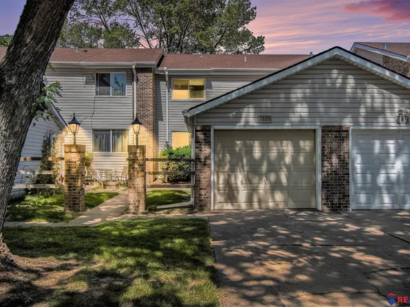 1225 Willow Ave, Bellevue, NE 68005