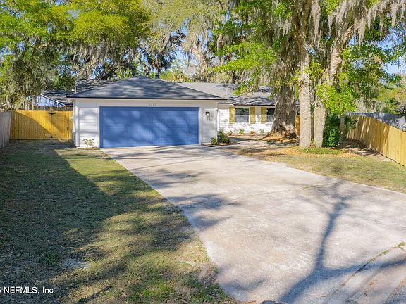 3rd image of 1035 MIMOSA COVE Court E