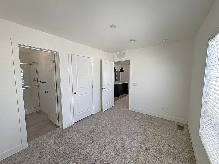 1700 State St #26 — Photo 10