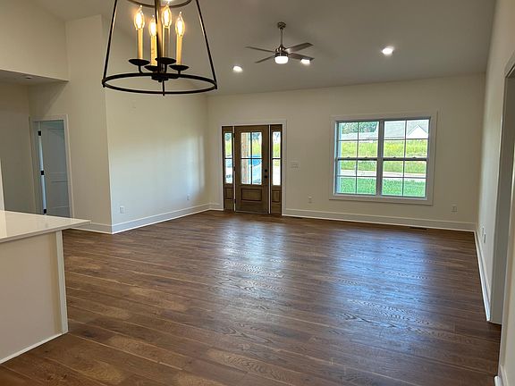 5th image of 524 Cottage Way
