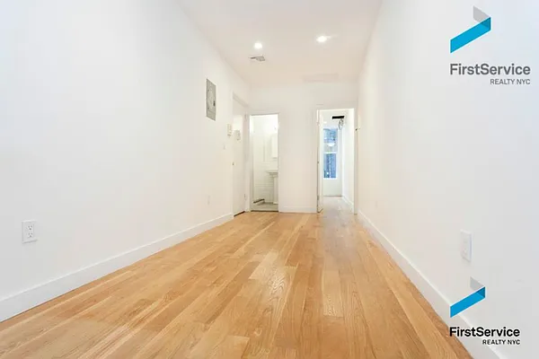 Rented by FirstService Realty (legacy) | media 20