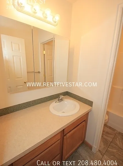 463 Holly St — Photo 6