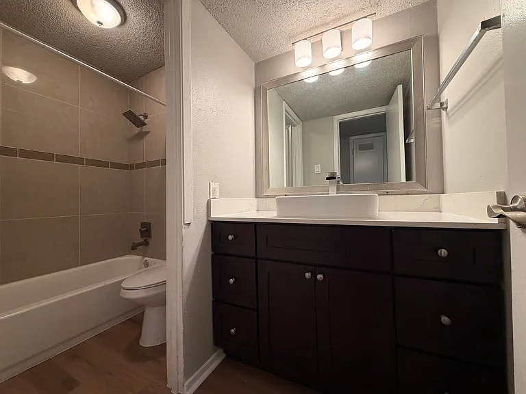1202 Newning Ave #106 — Photo 9