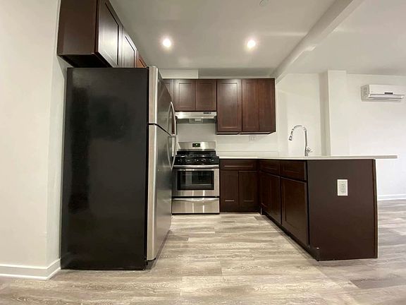 2nd image of 28A Lawton St #3A
