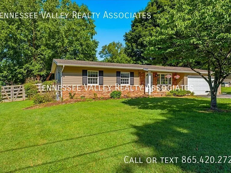 729 Waco Rd — Photo 2