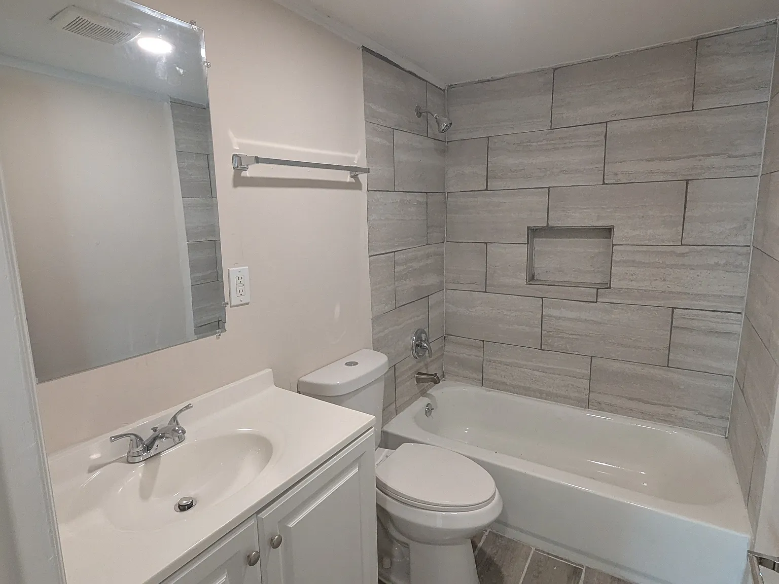 2 bed, 612 sqft, $1,750 — Photo 4