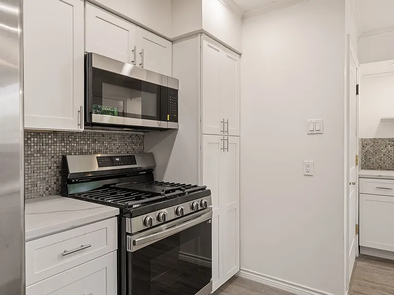 2417 Muret St — Photo 10