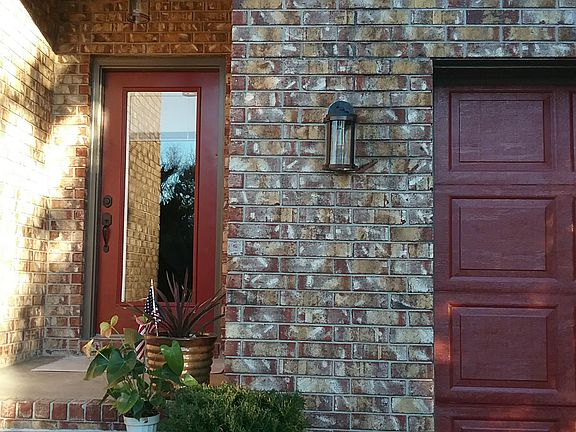 3rd image of 115 Preston Dr