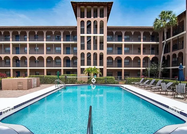 6100 Gulfport Blvd S #317 — Photo 6