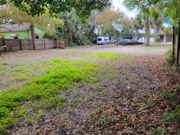 4305 N Branch Ave #8, Tampa, FL 33603